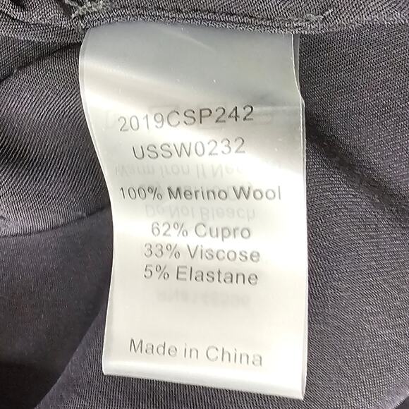 NWT Universal Standard Sweater Womens Size S 14 16 Black Merino Wool Button Back - Picture 8 of 13